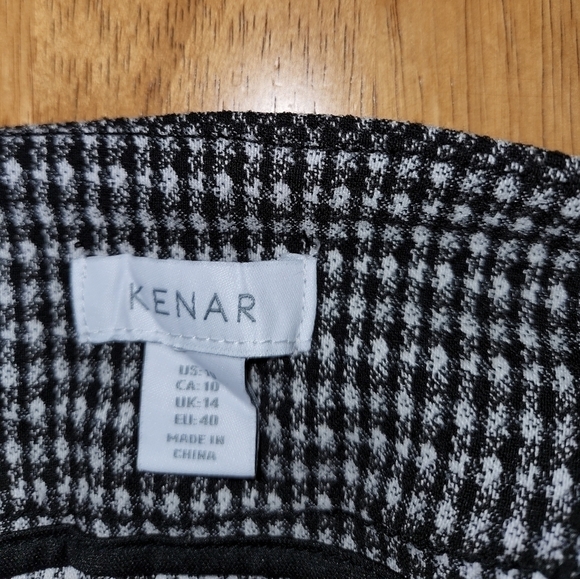 3/$25 - SIZE 10 Kenar Skinny Pants - Picture 3 of 6